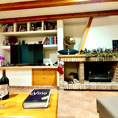 Montsant Wine House With Mountain Views * La Morera de Montsant